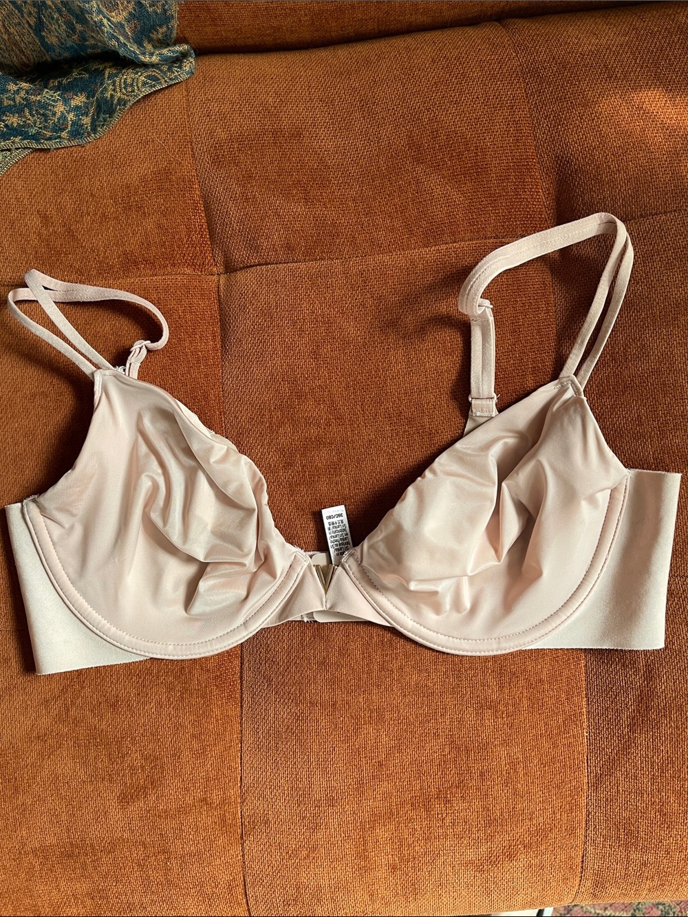 Victoria Secret Smooth Underwire Bra - Nude